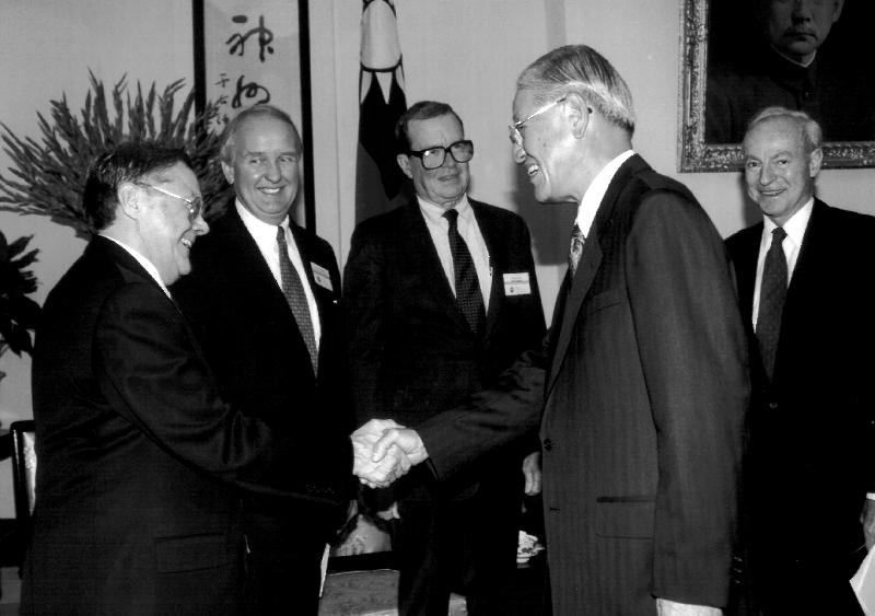 President Laux (far left) and Chairman Tellep (far right) meet with Taiwan President Lee at Cornell University