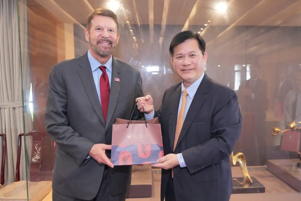 MOFA - Chairman Krach and Minister Lin